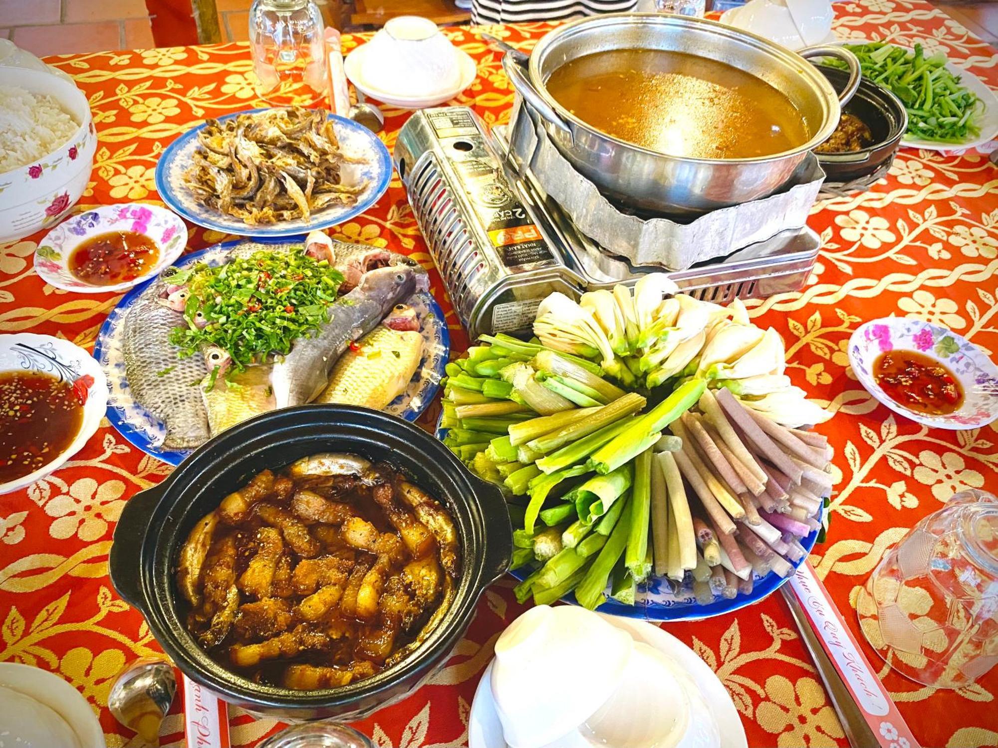 Mekong Riverside Homestay Vinh Long Exterior photo