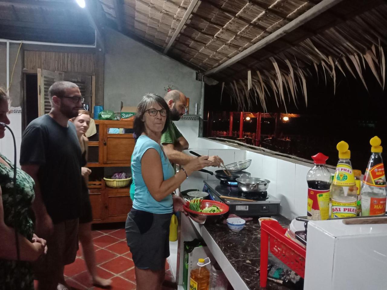 Mekong Riverside Homestay Vinh Long Exterior photo